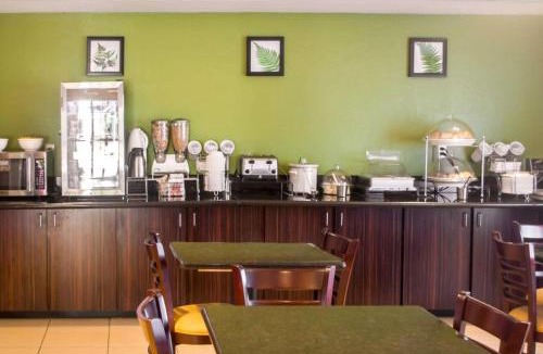 Conway Hotel | Quality Inn Conway Northwest