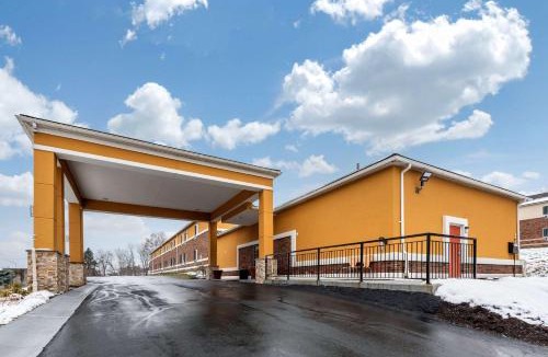 Moon Township Hotel | Quality Inn Coraopolis