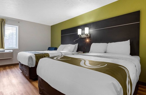 Moon Township Hotel | Quality Inn Coraopolis