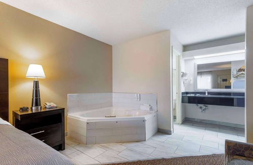 Cordele Hotel | Quality Inn Cordele