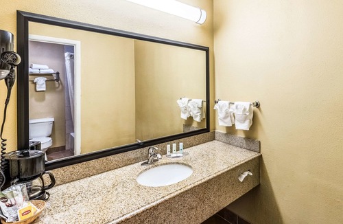 Corsicana Hotel | Quality Inn Corsicana