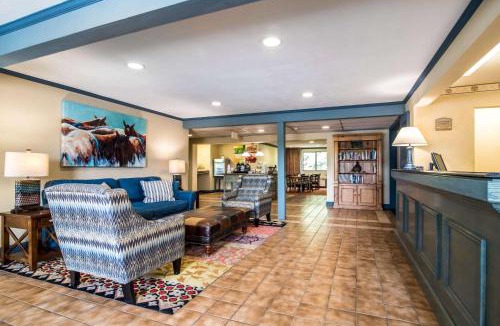 Cortland Hotel | Quality Inn Cortland - University Area