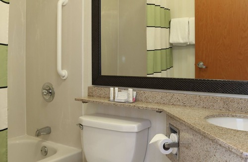 Cranberry Township Hotel | Quality Inn Cranberry Township