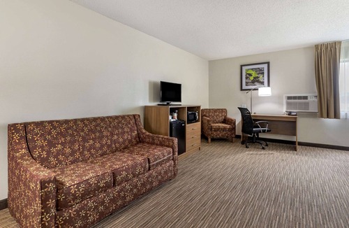 Creston Hotel | Quality Inn Creston