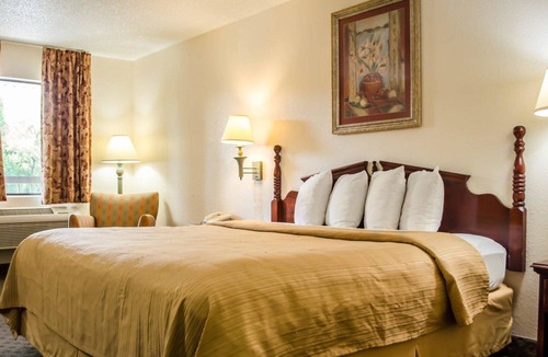 Crystal River Hotel | Quality Inn Crystal River