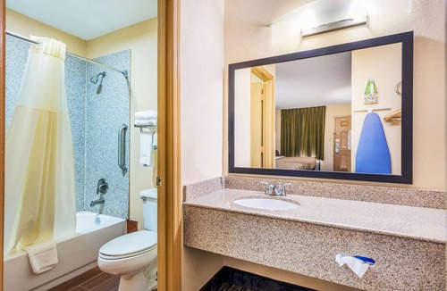 Cullman Hotel | Quality Inn Cullman I-65 Exit 310