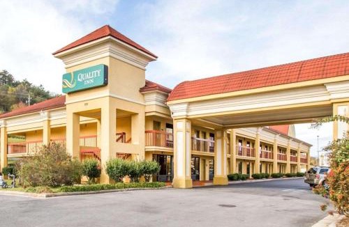 Dalton Hotel | Quality Inn Dalton Central