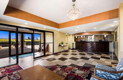 Berwick Hotel | Quality Inn Des Moines North