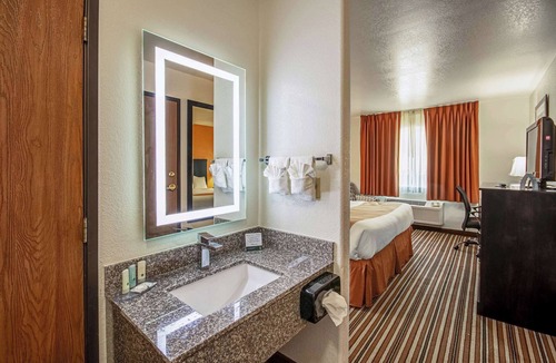 Dodge City Hotel | Quality Inn Dodge City