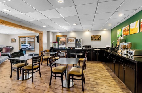 Helen Hotel | Quality Inn Downtown Helen