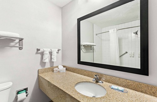 Dry Ridge Hotel | Quality Inn Dry Ridge