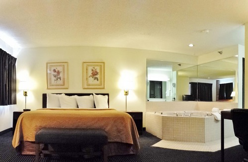 Dundee Hotel | Quality Inn Dundee