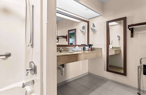 Eastman Hotel | Quality Inn Eastman