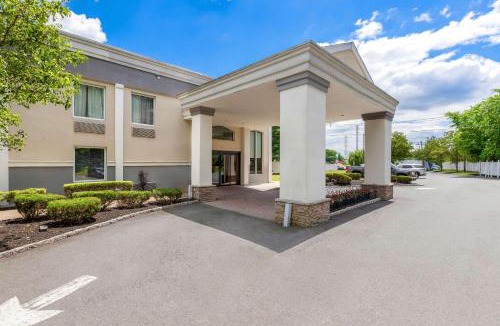 Edison Hotel | Quality Inn Edison-New Brunswick