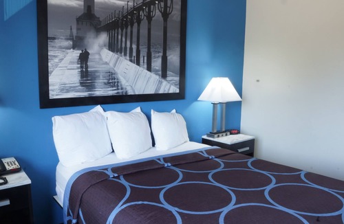 Elkhart Hotel | Quality Inn Elkhart