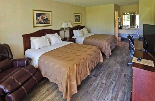Ennis Hotel | Quality Inn Ennis