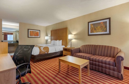 Clarksville Hotel | Quality Inn Exit 4