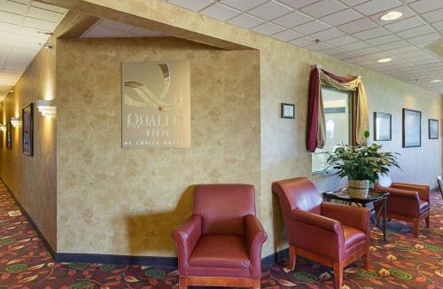 Fairmont Hotel | Quality Inn Fairmont