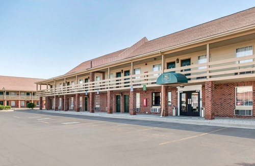 Findlay Hotel | Quality Inn Findlay