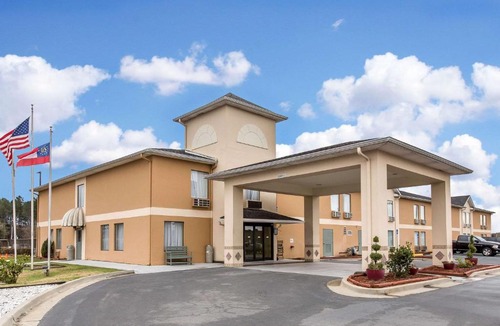 Fitzgerald Hotel | Quality Inn Fitzgerald