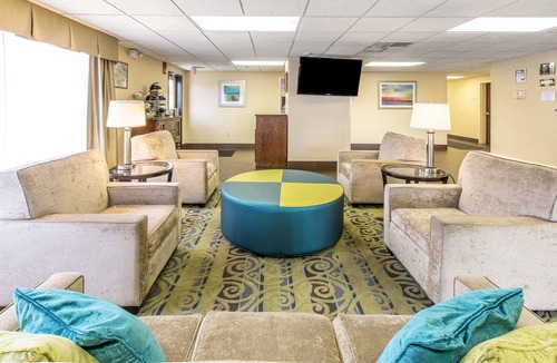 Fitzgerald Hotel | Quality Inn Fitzgerald