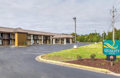 Forest City Hotel | Quality Inn Forest City