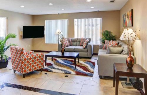 Forest Hill Hotel | Quality Inn Forest Hill - Fort Worth South