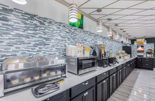 Forrest City Hotel | Quality Inn Forrest City I-40