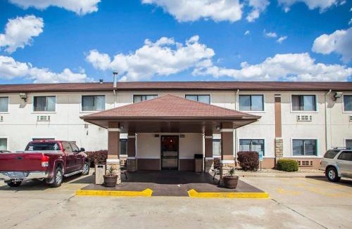 Forsyth Hotel | Quality Inn Forsyth Decatur