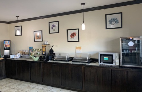 Forsyth Hotel | Quality Inn Forsyth - Decatur