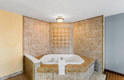 Fort Dodge Hotel | Quality Inn Fort Dodge