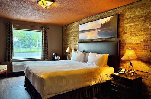 Fort Frances Hotel | Quality Inn Fort Frances