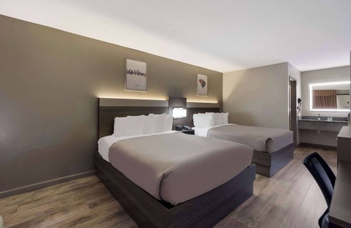 Dentsville Hotel | Quality Inn Fort Jackson