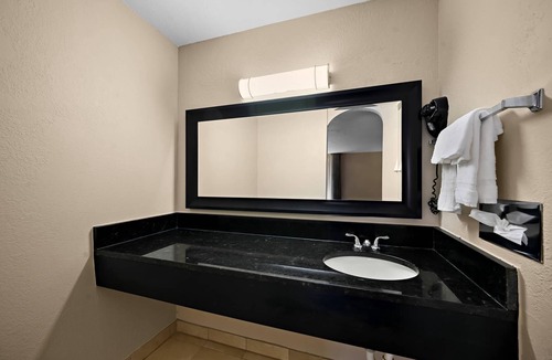 Fort Myers Hotel | Quality Inn Fort Myers Cape Coral