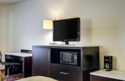 Fort Smith Hotel | Quality Inn Fort Smith I-540