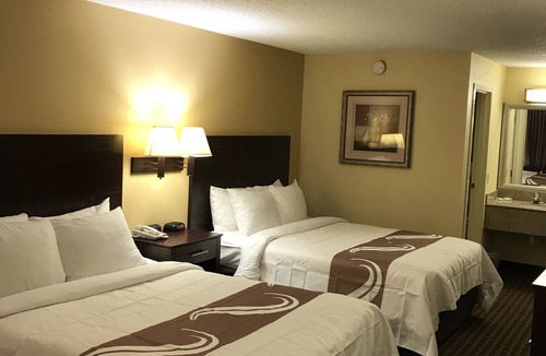 Franklin Hotel | Quality Inn Franklin South