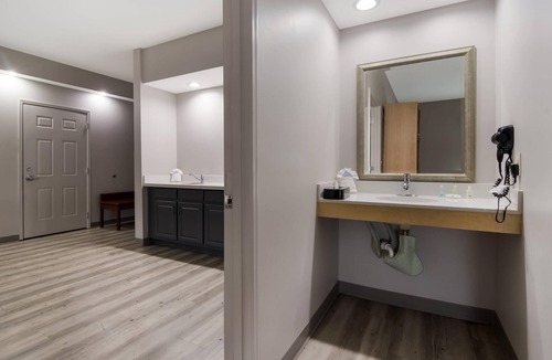 Goldsboro Hotel | Quality Inn Goldsboro