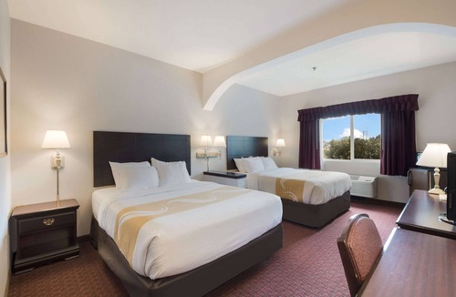 Guide Meridian Hotel | Quality Inn Grand Suites Bellingham