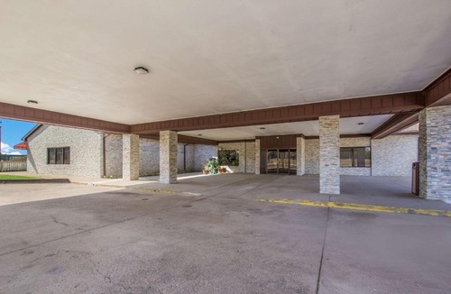 Grayville Hotel | Quality Inn Grayville