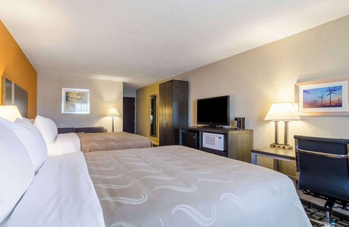Great Bend Hotel | Quality Inn Great Bend