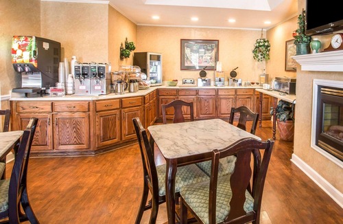 Greeneville Hotel | Quality Inn Greeneville - Tusculum