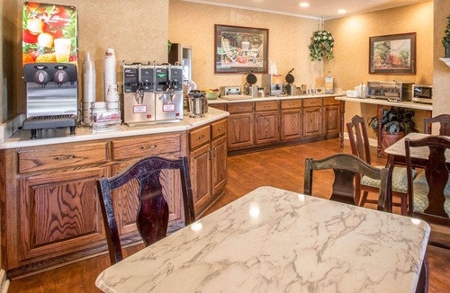 Greeneville Hotel | Quality Inn Greeneville - Tusculum