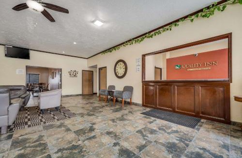 Hastings Hotel | Quality Inn Hastings