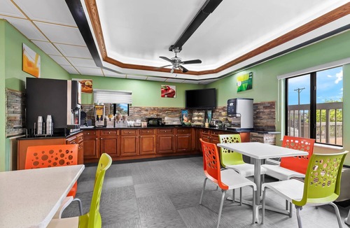 Lupton City Hotel | Quality Inn Hixson - Chattanooga