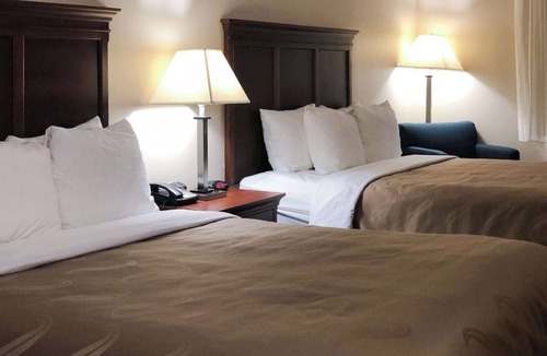 Topeka Hotel | Quality Inn I-70 at Wanamaker