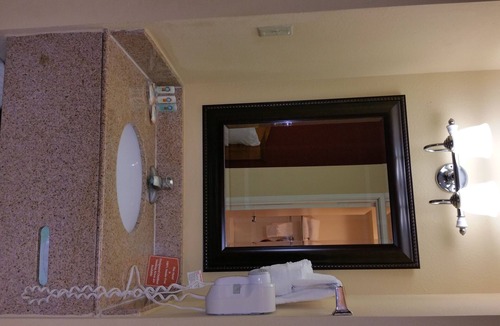 Topeka Hotel | Quality Inn I-70 at Wanamaker