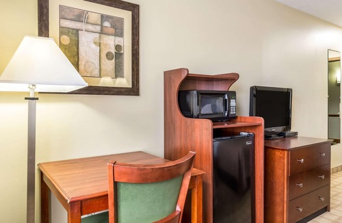 Batesville Hotel | Quality Inn I-74 Batesville