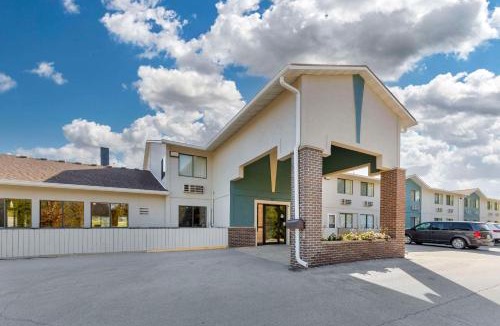 Indianola Hotel | Quality Inn Indianola