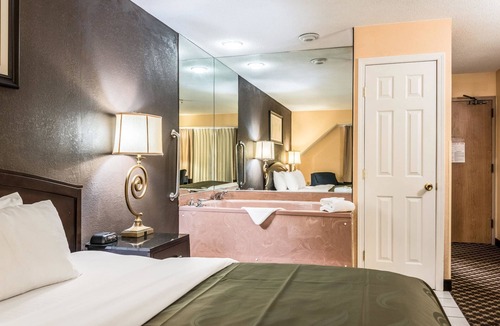 Ithaca Hotel | Quality Inn Ithaca - University Area