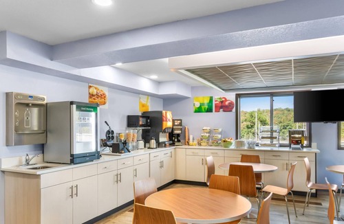 Johnstown Hotel | Quality Inn Johnstown